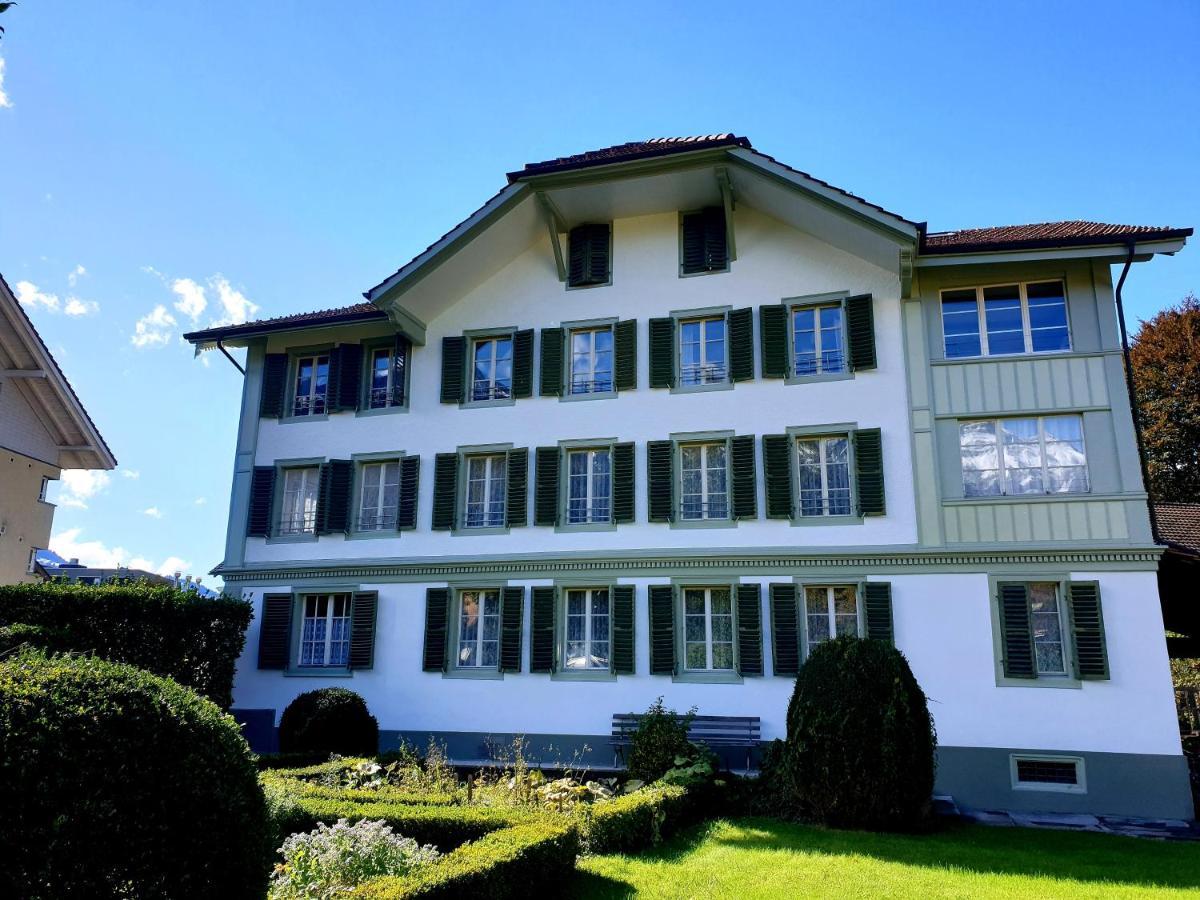 Interlaken Town House Sleeps 12 Guests Central Esterno foto